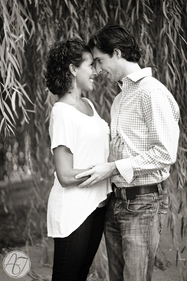 Nashville engagement session on the pedestrian bridge 2