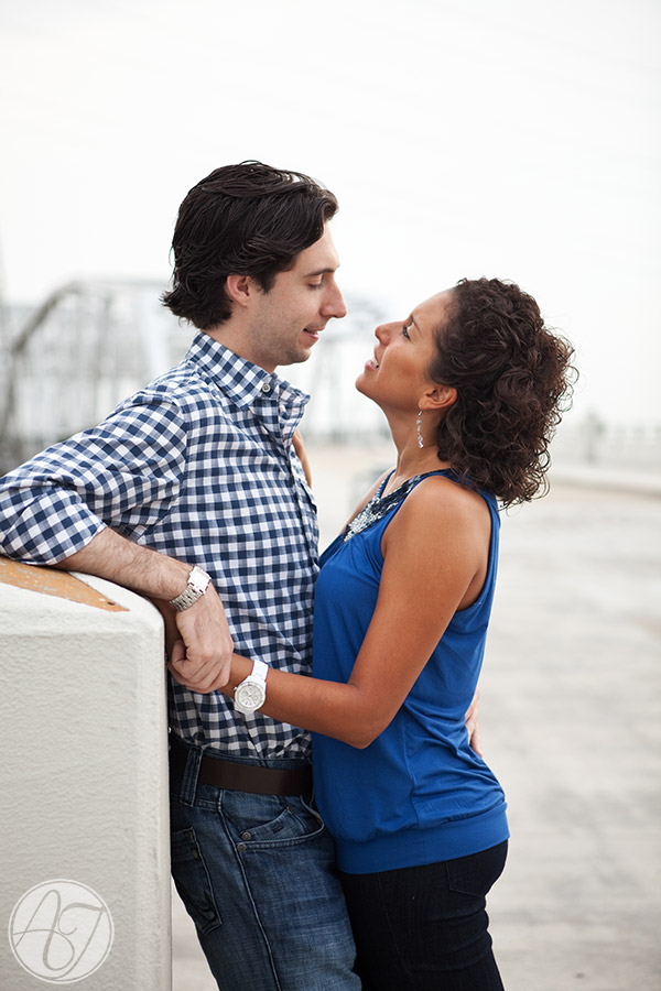 Nashville engagement session on the pedestrian bridge 4