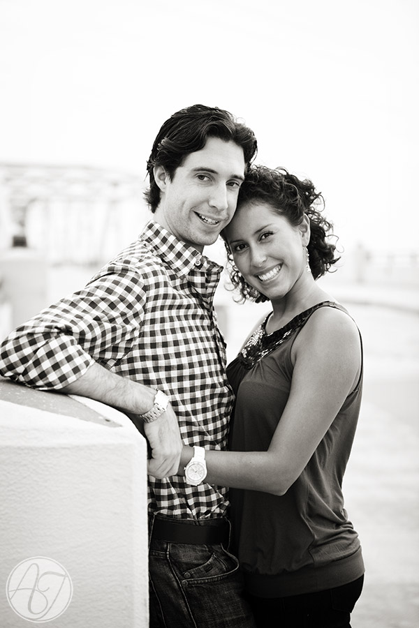 Nashville engagement session on the pedestrian bridge 5