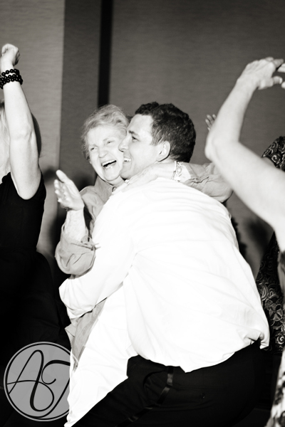 Ashlea Terhune - Wedding Photographer 40