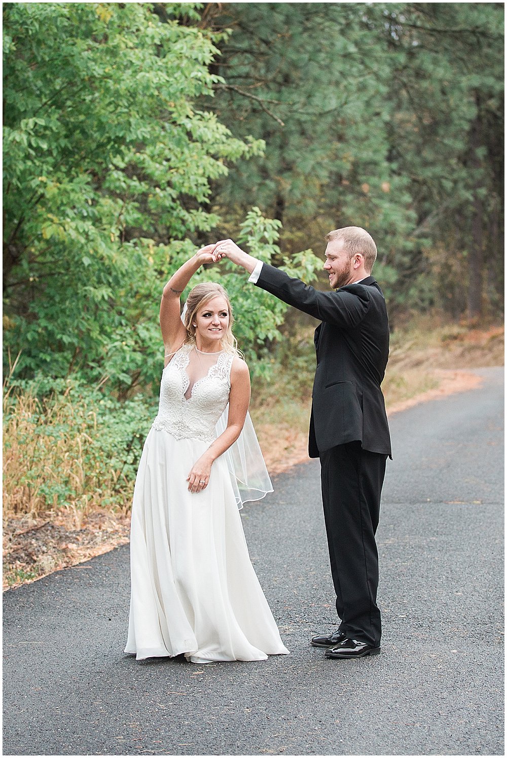 Mountain Lodge Spokane Wedding Photographer 5.jpg